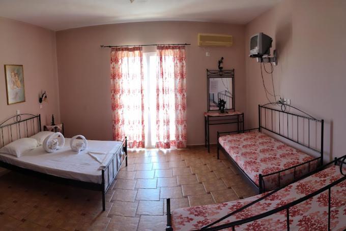 Hotel Takis Agios Georgios  Экстерьер фото